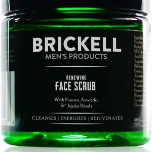 Bote con producto exfoliante y limpiador para la piel de la cara masculina de la marcaBrickell