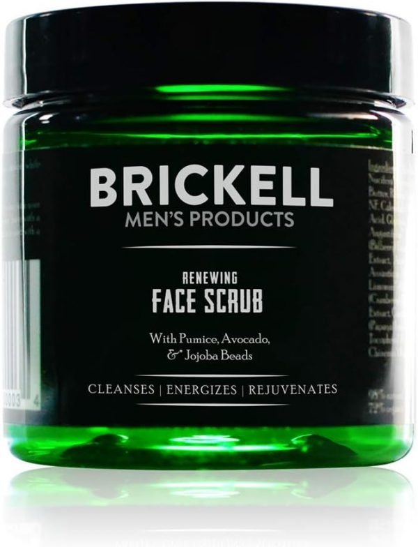 Bote con producto exfoliante y limpiador para la piel de la cara masculina de la marcaBrickell